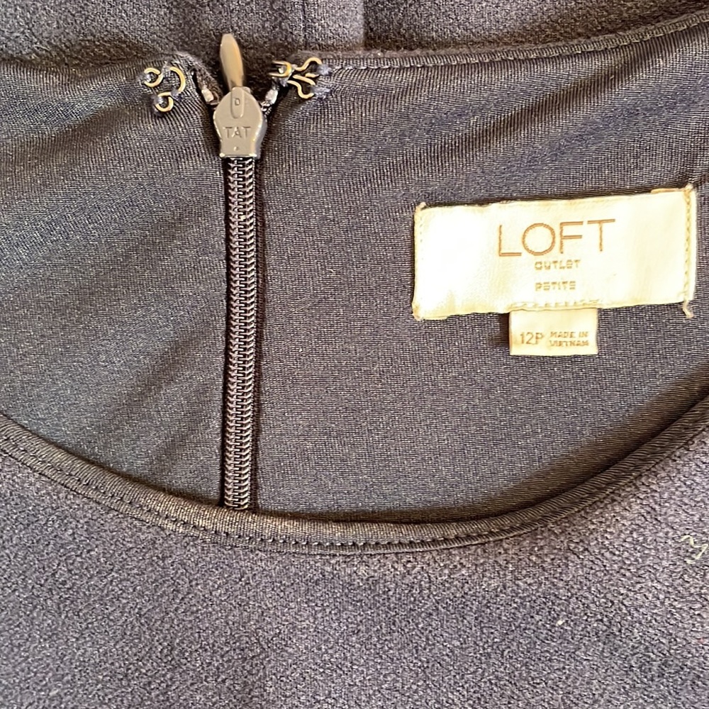 Loft Navy faux wrap dress, above the knee P12 - Picture 3 of 3
